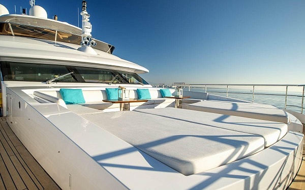 Аренда яхты Benetti Crystal 140 - NELA (Soy Amor) во Франции